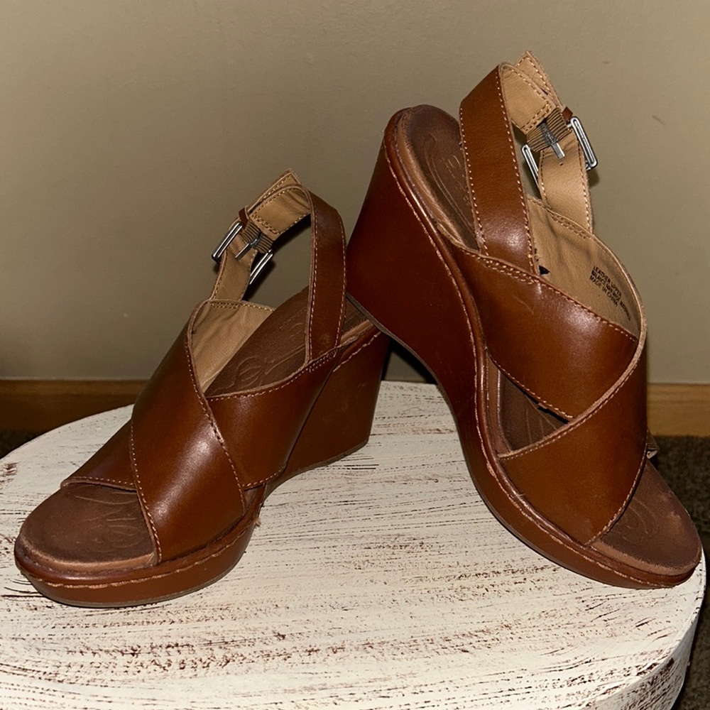 BOC leather strappy sandals